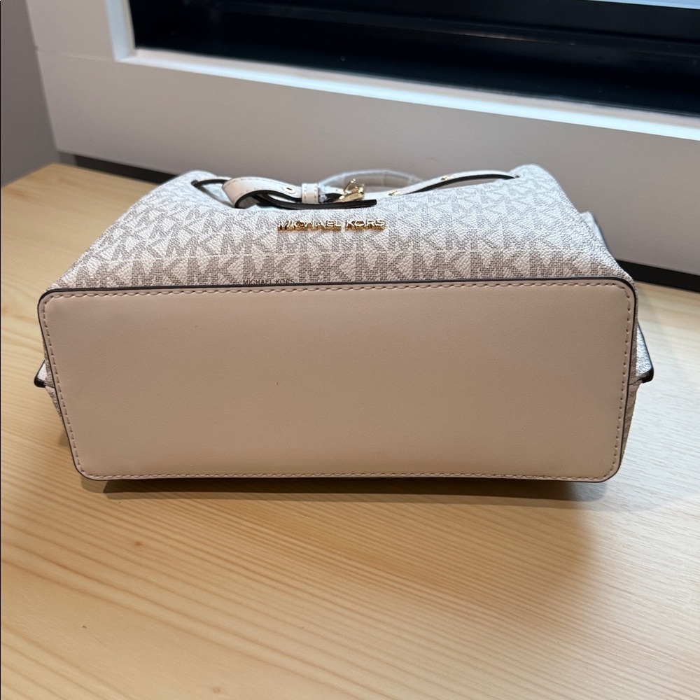 New! Michael Kors Cream Monogram Emilia Small Pebbled Leather Satchel. - Picture 4 of 5